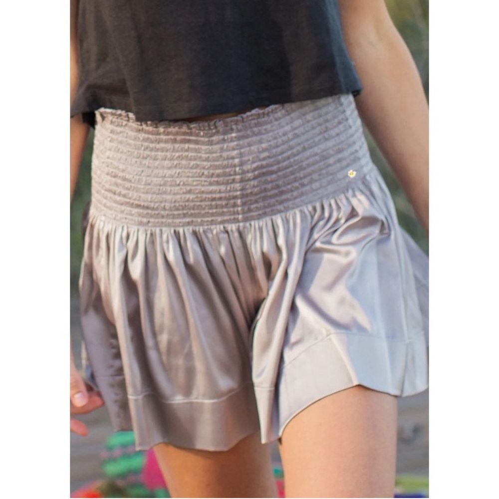 NATURAL LIFE NWT Pewter Daisy Skort Satin‎ Flowey Size XS